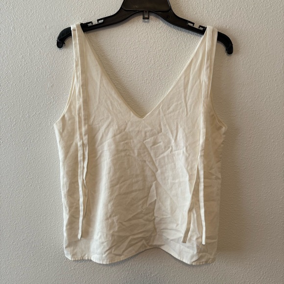 Merritt Charles Cream Sleeveless Tank Top - Picture 1 of 5